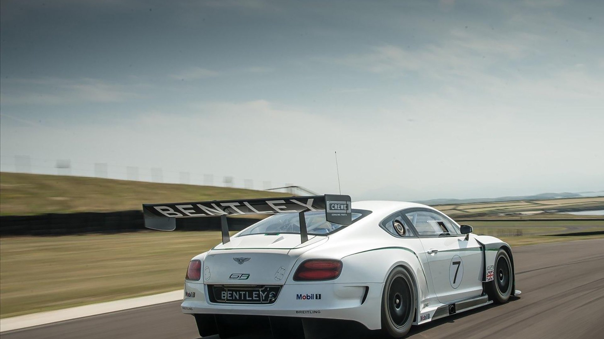 拉维尔队在对决中赢得胜利，实力逐渐增强，拉什维尔